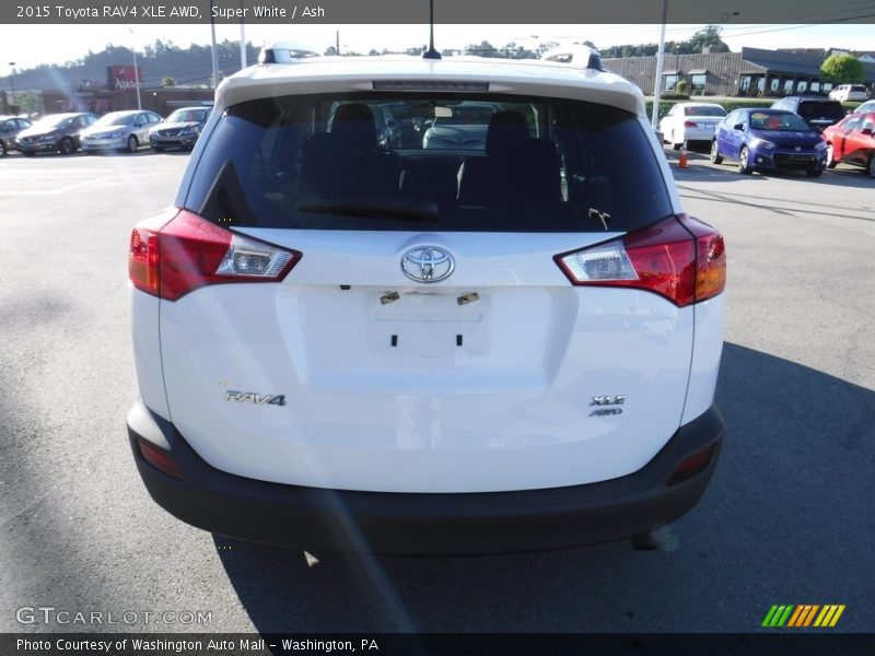 Super White / Ash 2015 Toyota RAV4 XLE AWD