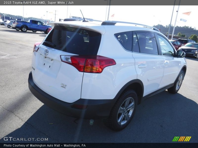 Super White / Ash 2015 Toyota RAV4 XLE AWD