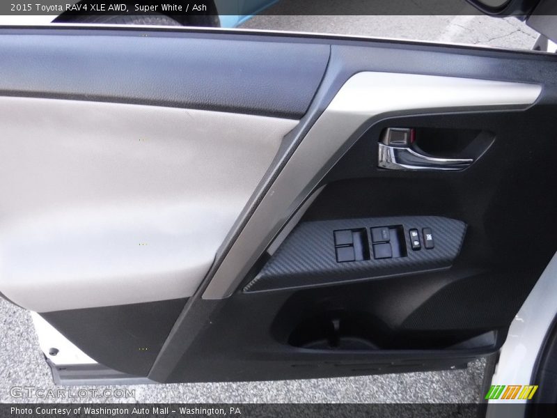 Super White / Ash 2015 Toyota RAV4 XLE AWD