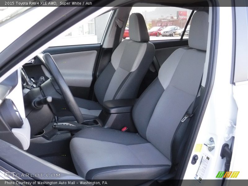 Super White / Ash 2015 Toyota RAV4 XLE AWD