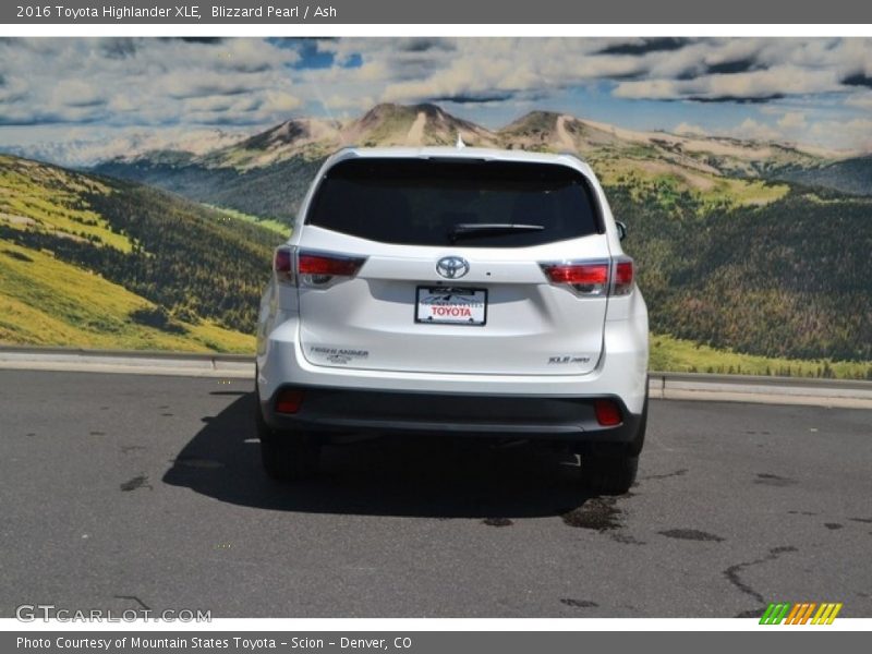 Blizzard Pearl / Ash 2016 Toyota Highlander XLE