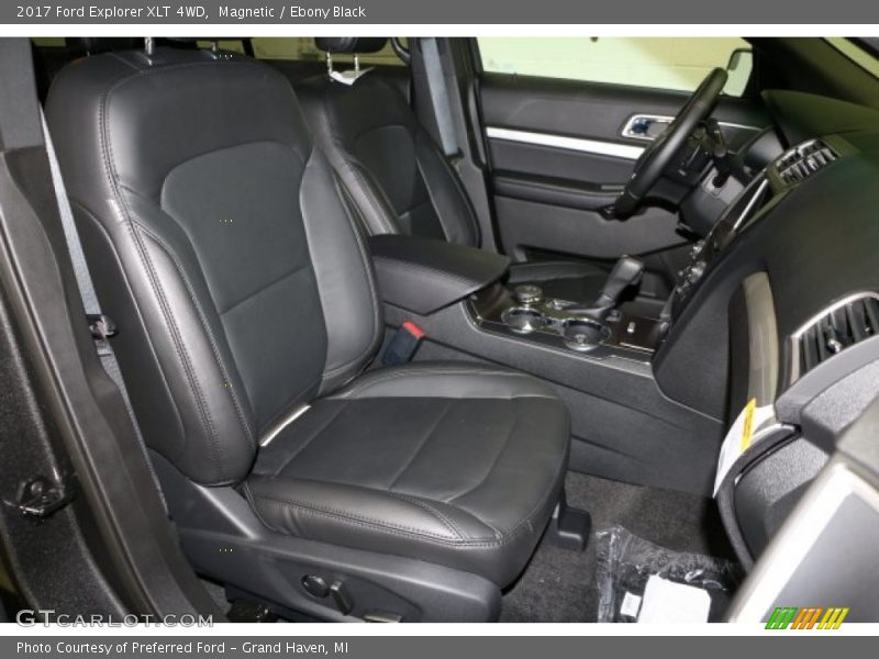 Magnetic / Ebony Black 2017 Ford Explorer XLT 4WD