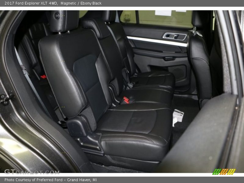 Magnetic / Ebony Black 2017 Ford Explorer XLT 4WD