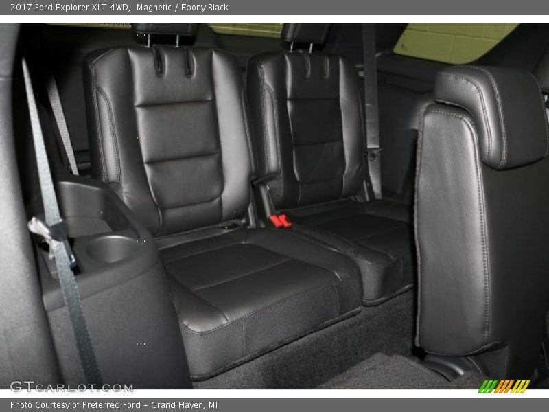 Magnetic / Ebony Black 2017 Ford Explorer XLT 4WD