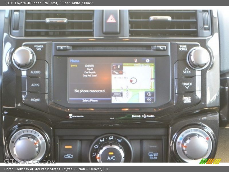 Super White / Black 2016 Toyota 4Runner Trail 4x4