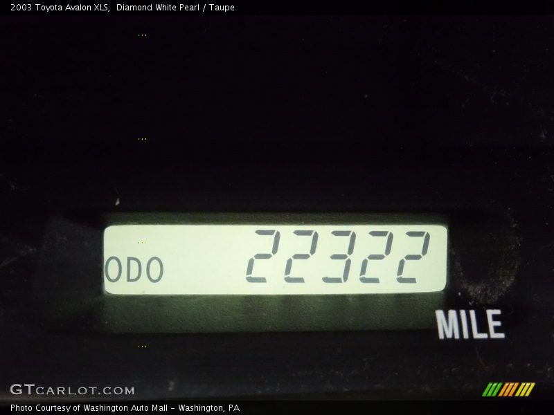 Diamond White Pearl / Taupe 2003 Toyota Avalon XLS