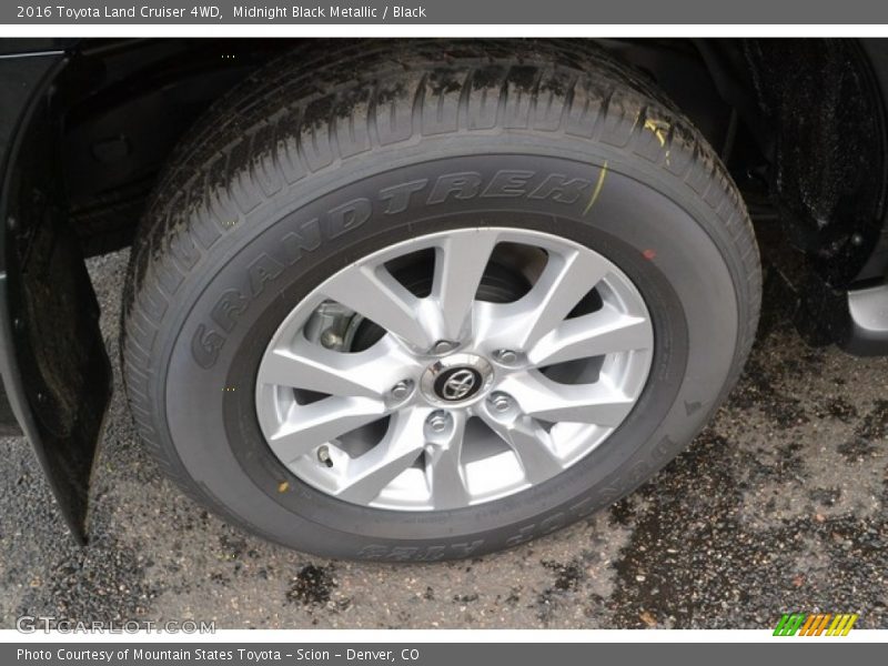 Midnight Black Metallic / Black 2016 Toyota Land Cruiser 4WD