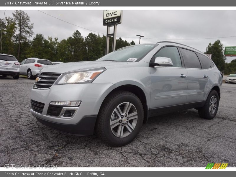 Silver Ice Metallic / Ebony 2017 Chevrolet Traverse LT