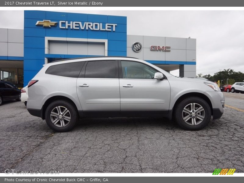  2017 Traverse LT Silver Ice Metallic