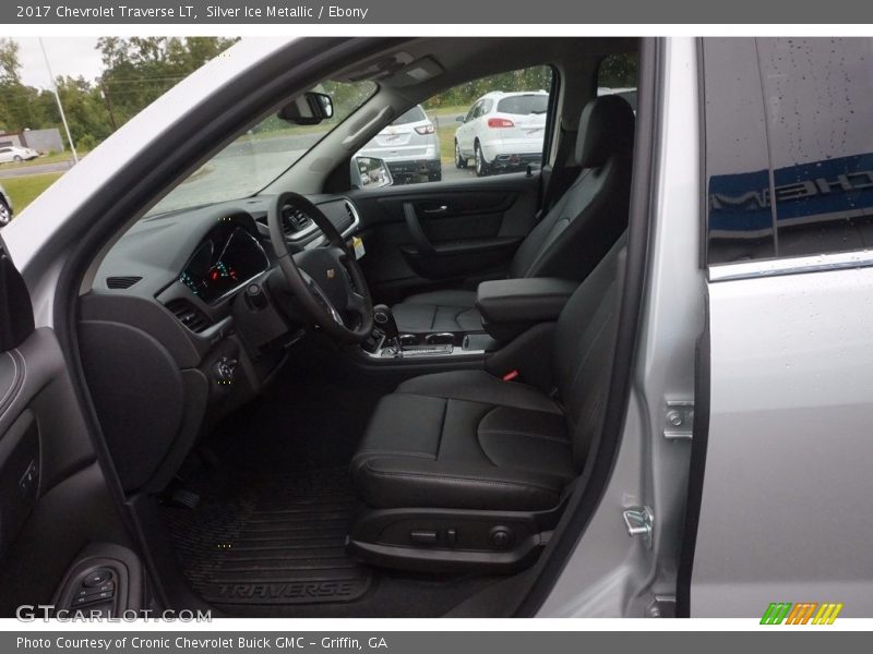 Silver Ice Metallic / Ebony 2017 Chevrolet Traverse LT