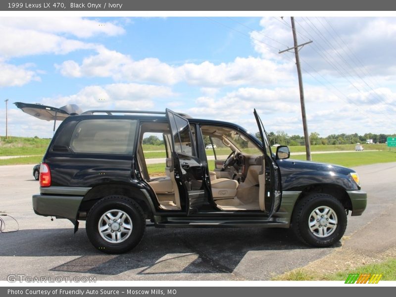 Black Onyx / Ivory 1999 Lexus LX 470