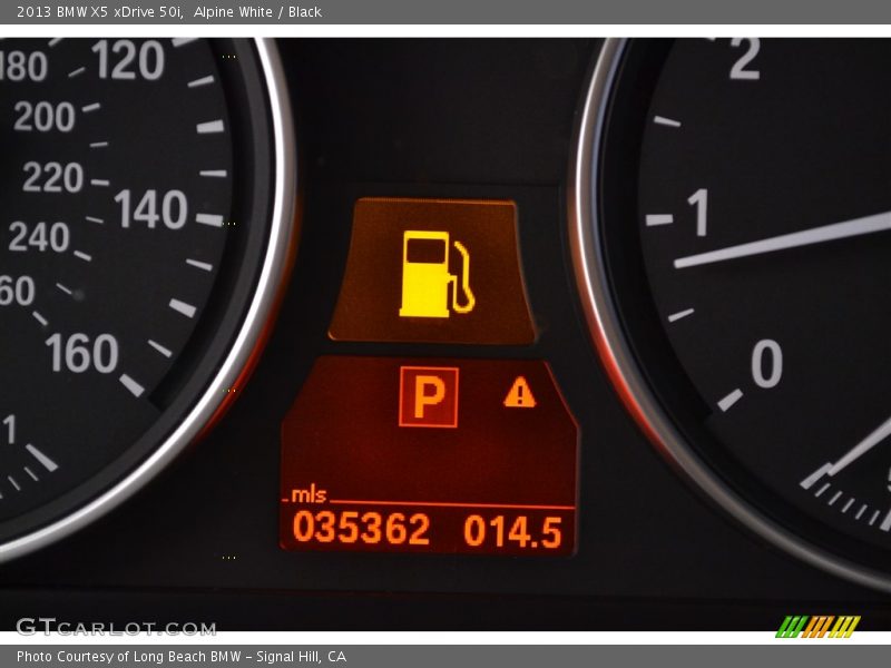 Alpine White / Black 2013 BMW X5 xDrive 50i