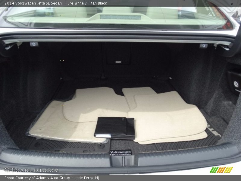 Pure White / Titan Black 2014 Volkswagen Jetta SE Sedan