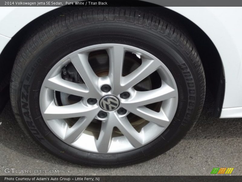 Pure White / Titan Black 2014 Volkswagen Jetta SE Sedan