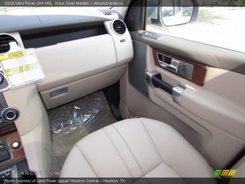 Indus Silver Metallic / Almond/Arabica 2016 Land Rover LR4 HSE