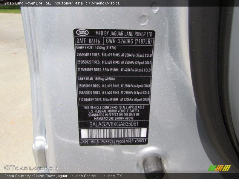 Indus Silver Metallic / Almond/Arabica 2016 Land Rover LR4 HSE