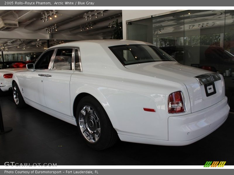 Arctic White / Blue Gray 2005 Rolls-Royce Phantom