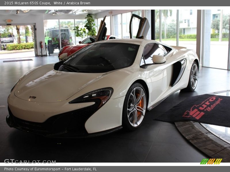 Front 3/4 View of 2015 650S Coupe