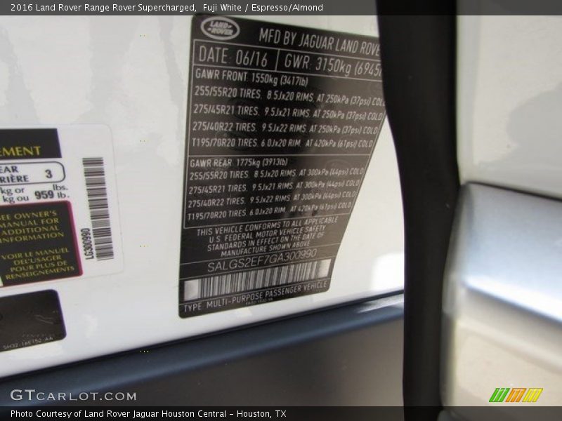 Fuji White / Espresso/Almond 2016 Land Rover Range Rover Supercharged