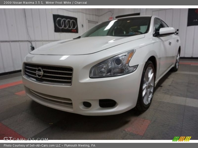 Winter Frost White / Charcoal 2009 Nissan Maxima 3.5 S