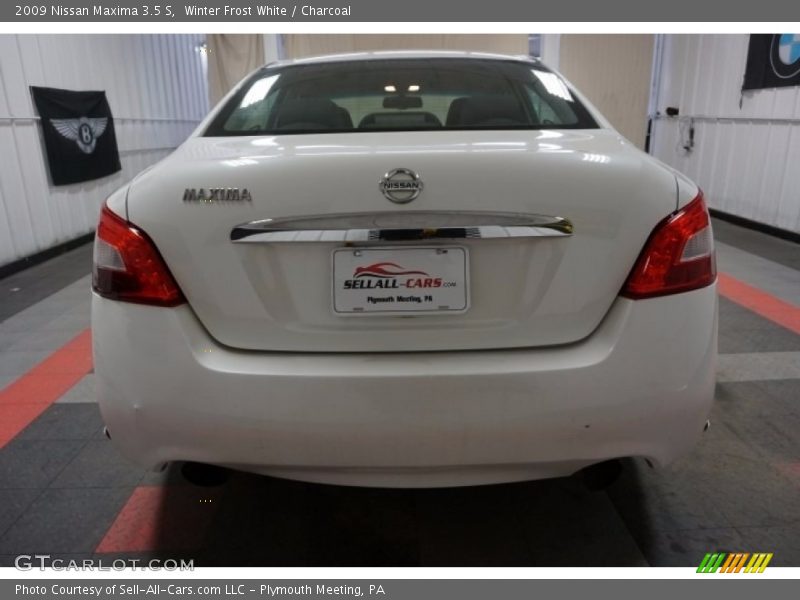 Winter Frost White / Charcoal 2009 Nissan Maxima 3.5 S