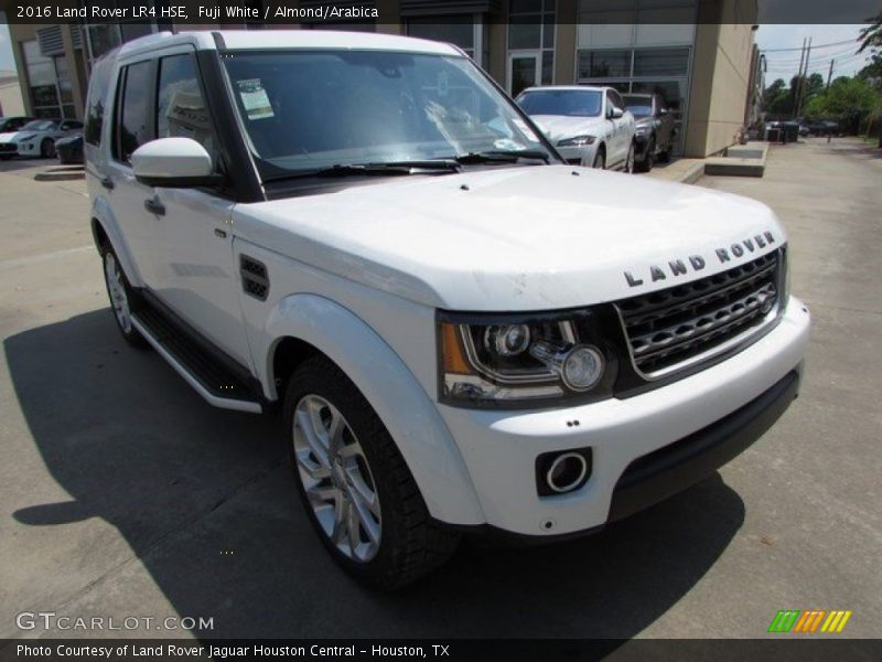 Fuji White / Almond/Arabica 2016 Land Rover LR4 HSE