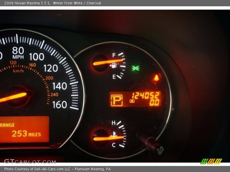 Winter Frost White / Charcoal 2009 Nissan Maxima 3.5 S