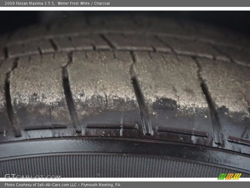 Winter Frost White / Charcoal 2009 Nissan Maxima 3.5 S
