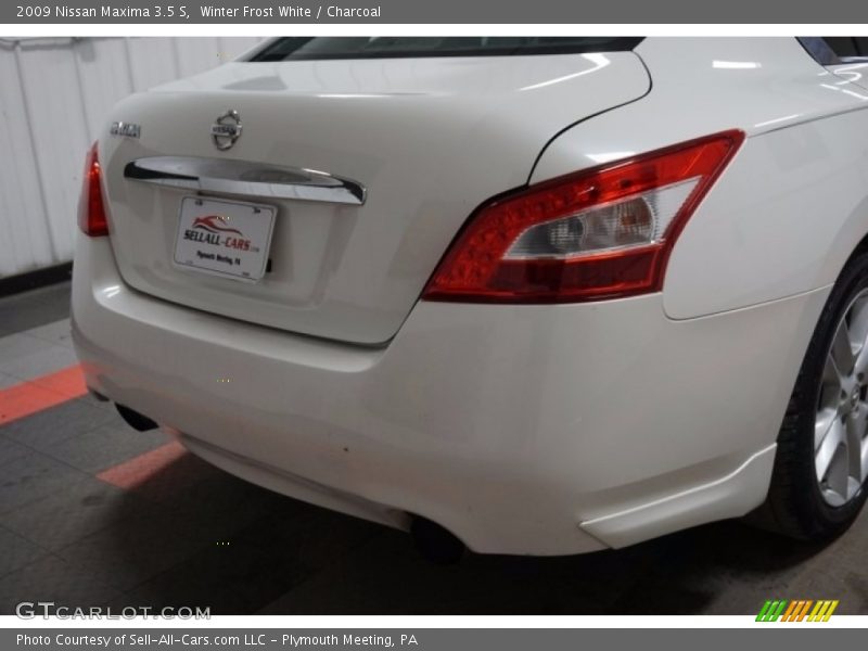 Winter Frost White / Charcoal 2009 Nissan Maxima 3.5 S