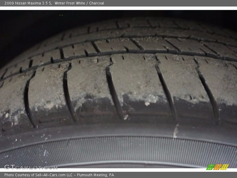 Winter Frost White / Charcoal 2009 Nissan Maxima 3.5 S
