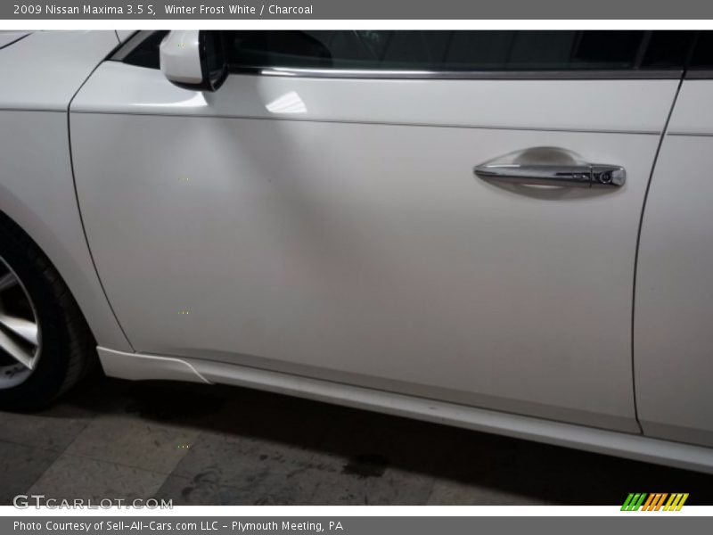 Winter Frost White / Charcoal 2009 Nissan Maxima 3.5 S