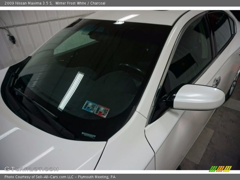 Winter Frost White / Charcoal 2009 Nissan Maxima 3.5 S