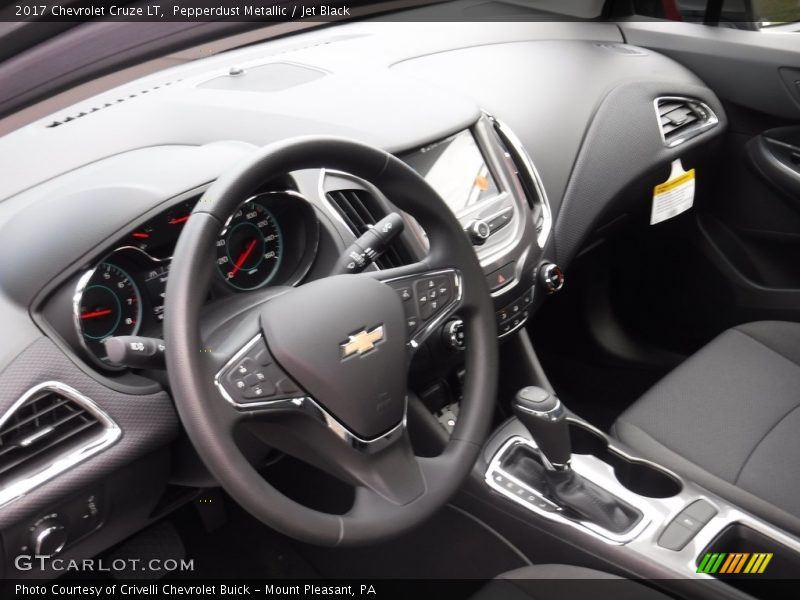 Pepperdust Metallic / Jet Black 2017 Chevrolet Cruze LT