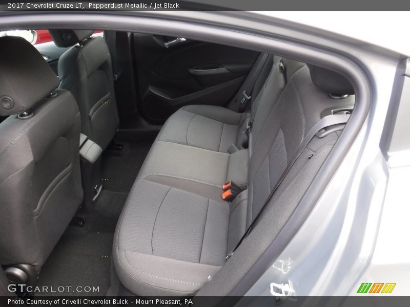 Pepperdust Metallic / Jet Black 2017 Chevrolet Cruze LT