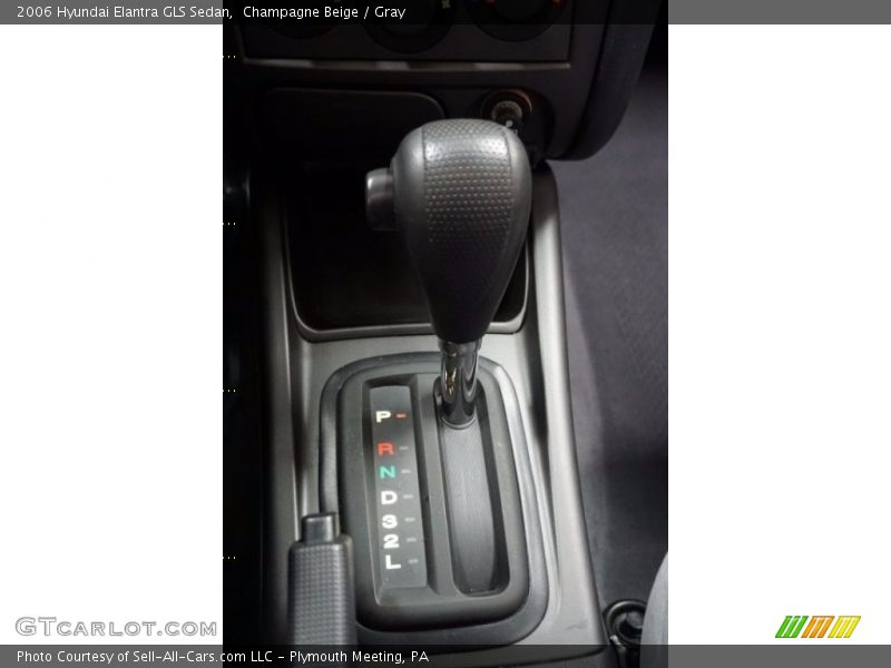 Champagne Beige / Gray 2006 Hyundai Elantra GLS Sedan