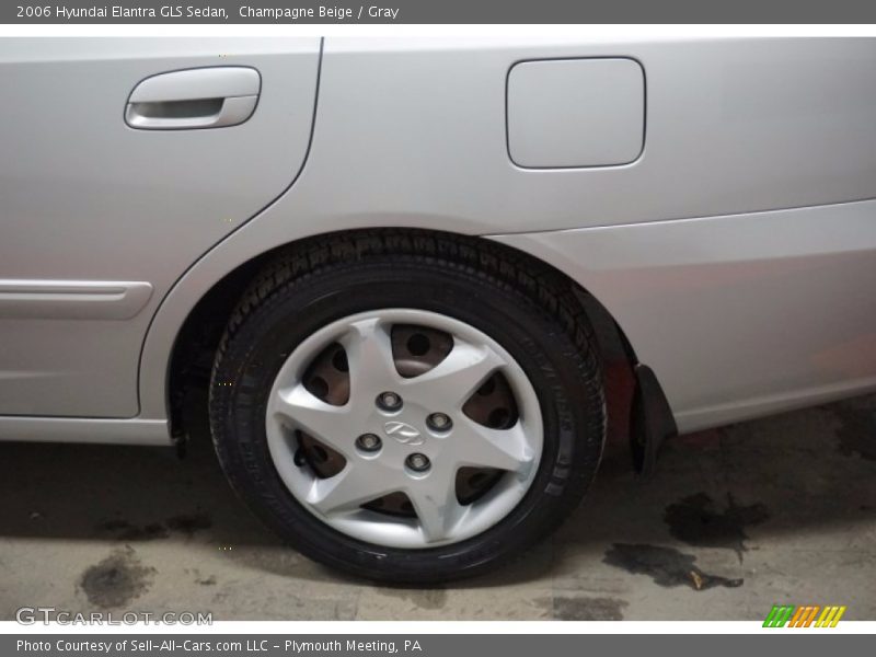 Champagne Beige / Gray 2006 Hyundai Elantra GLS Sedan