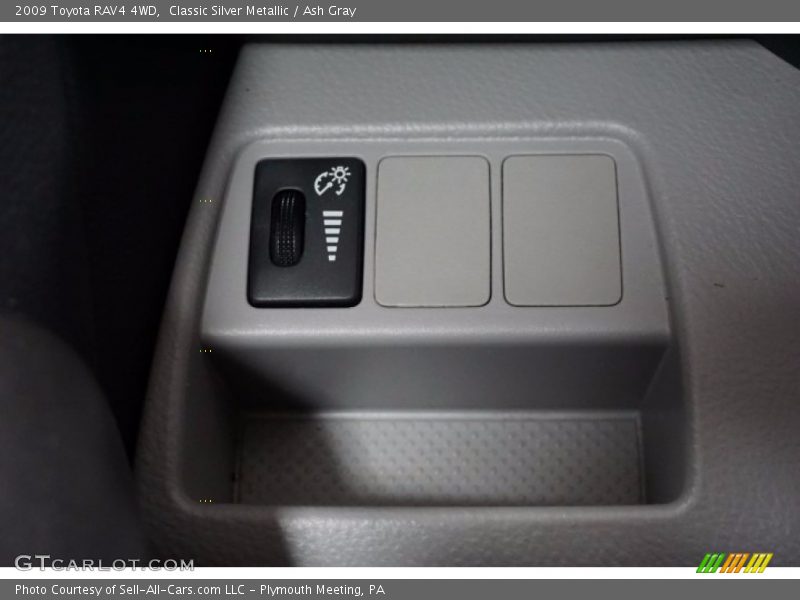 Classic Silver Metallic / Ash Gray 2009 Toyota RAV4 4WD