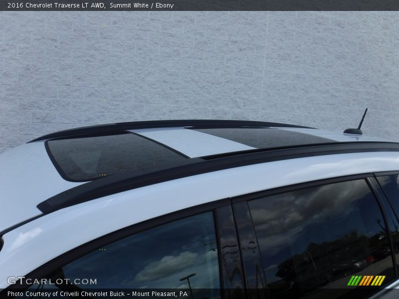 Summit White / Ebony 2016 Chevrolet Traverse LT AWD