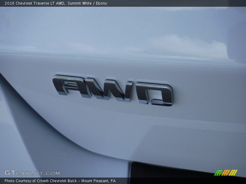 Summit White / Ebony 2016 Chevrolet Traverse LT AWD