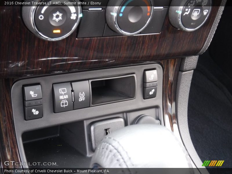 Summit White / Ebony 2016 Chevrolet Traverse LT AWD