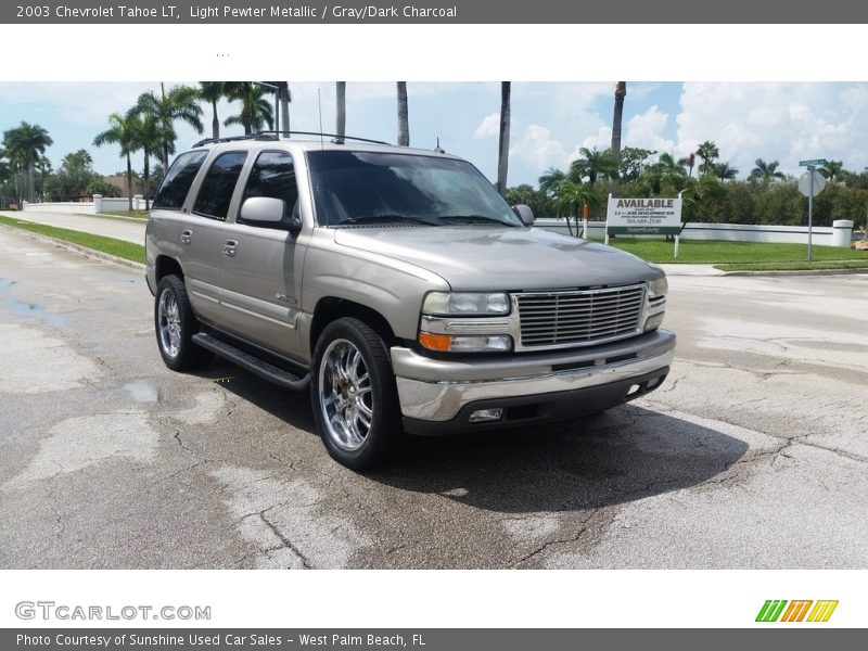 Front 3/4 View of 2003 Tahoe LT