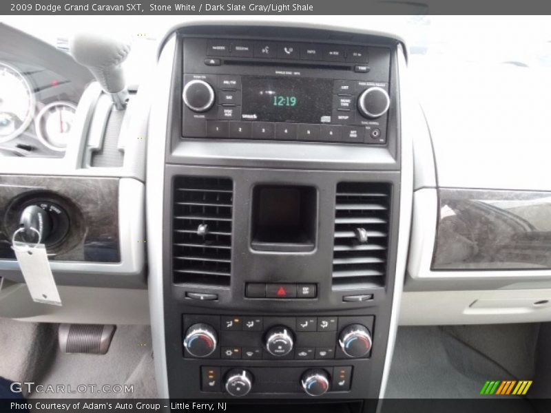 Stone White / Dark Slate Gray/Light Shale 2009 Dodge Grand Caravan SXT
