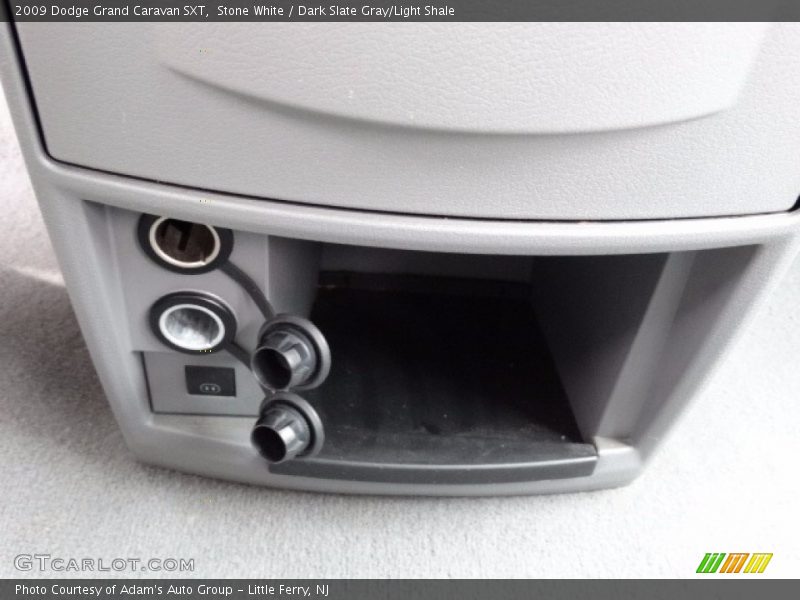 Stone White / Dark Slate Gray/Light Shale 2009 Dodge Grand Caravan SXT