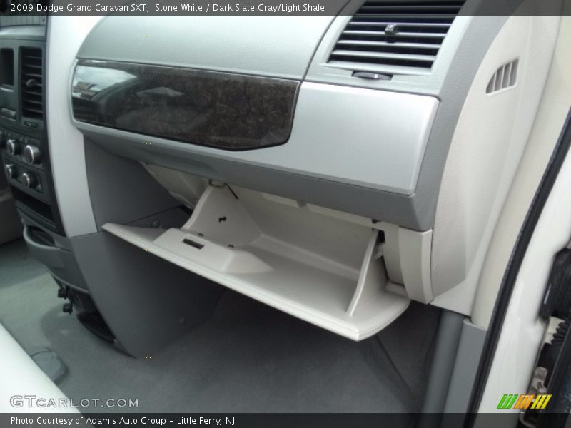 Stone White / Dark Slate Gray/Light Shale 2009 Dodge Grand Caravan SXT