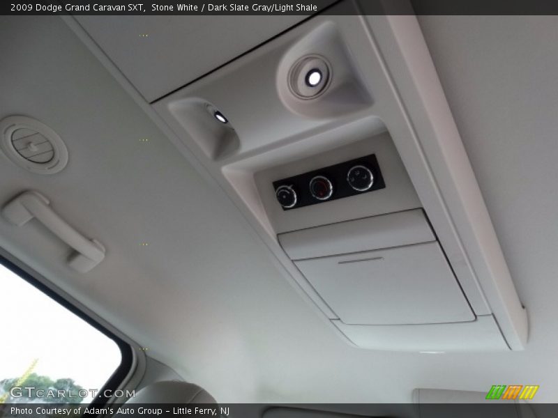 Stone White / Dark Slate Gray/Light Shale 2009 Dodge Grand Caravan SXT