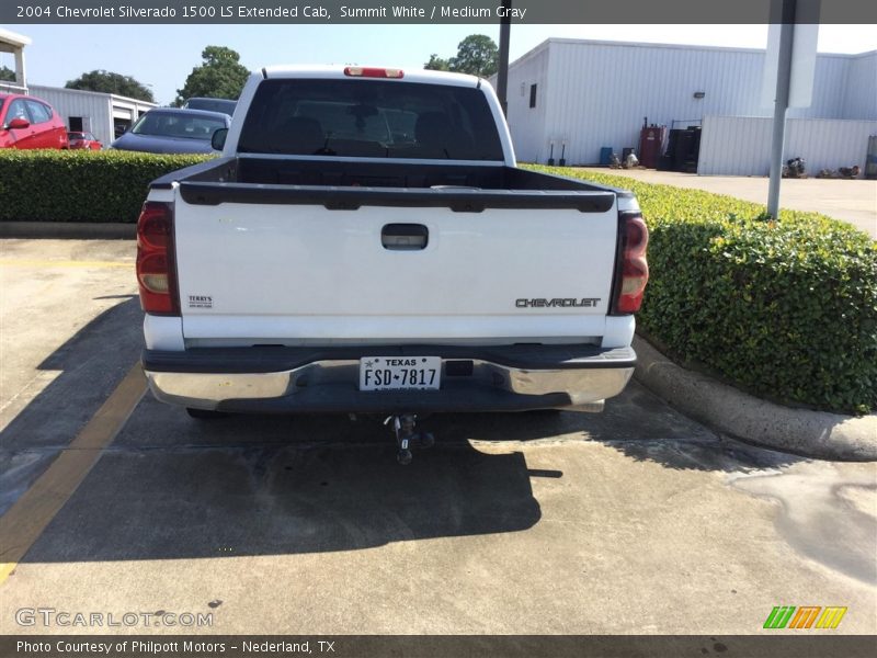 Summit White / Medium Gray 2004 Chevrolet Silverado 1500 LS Extended Cab