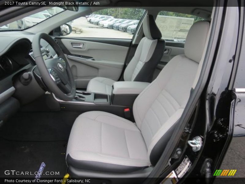 Midnight Black Metallic / Ash 2017 Toyota Camry SE