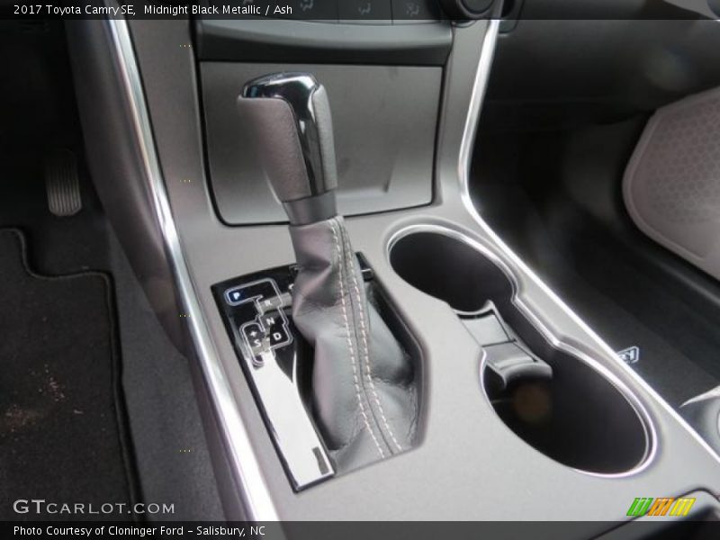 Midnight Black Metallic / Ash 2017 Toyota Camry SE