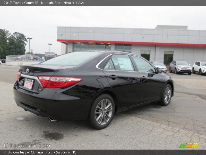 Midnight Black Metallic / Ash 2017 Toyota Camry SE