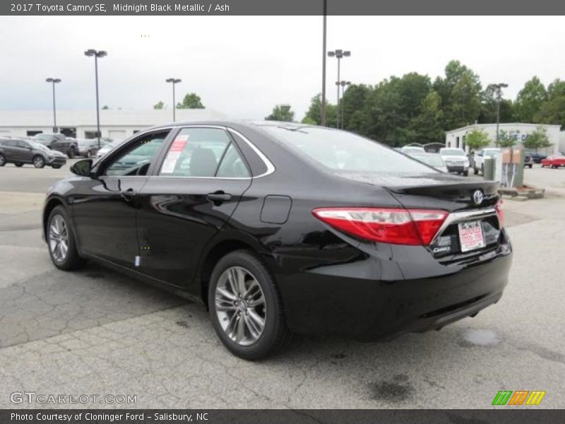 Midnight Black Metallic / Ash 2017 Toyota Camry SE